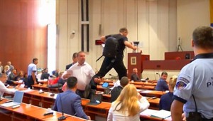 Parkovanie rozhádalo Košičanov, na zastupiteľstve zasahovala polícia