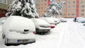 V pondelok opäť nasneží, pridruží sa aj poľadovica