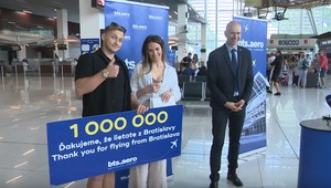 Marieta s Kamilom netušili, že získajú na letisku v Bratislave takú pozornosť