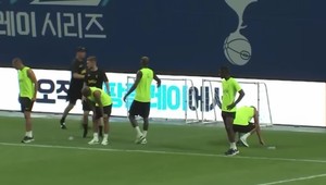 Trofej sama nepríde. Conte počas leta ničí svojich zverencov