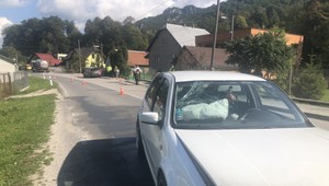 Mladík spôsobil zrážku s cisternou na fekálie. Na mieste boli aj deti