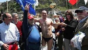 Talian s amputovanou nohou zdolal Cookovu úžinu