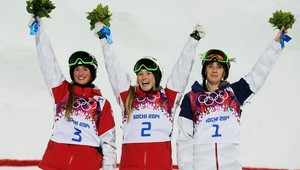 V moguls vyhrala Justine, zdolala staršiu sestru Chloe