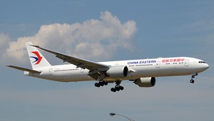 Boeing 737 sa zrútil na juhu Číny. Na palube sa viezlo 132 ľudí