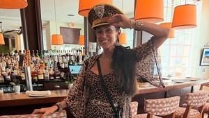 Sisa Sklovská ohúrila odvážnymi šatami: Prsia jej zakrývala iba mušľa!