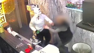 Zlodejovi táto lúpež nevyšla. Usvedčil ho dôkaz, ktorý mal na tele