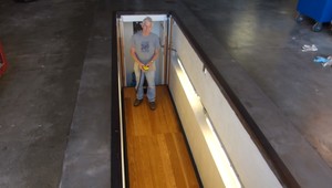 Takúto montážnu jamu ste ešte nevideli