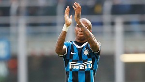 Ashley Young reportérom. Rozpísal sa z epicentra nákazy