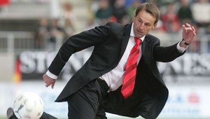 Straka novým trénerom Slovana Bratislava. Ponuku rád prijal