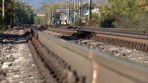 V minulom roku na železničnom priecestí bolo 123 nehôd. Ministerstvo na vyššiu bezpečnosť nemá peniaze