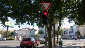 Zelená vlna poteší. Ako to vlastne na križovatkách funguje?