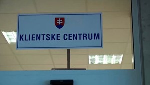 Do Klientskeho centra vošiel muž s taškou v ruke. Tvrdil, že v nej má bombu