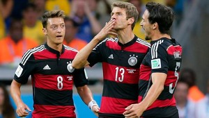 Müller chce vo finále udržať sériu bez prehry proti Messimu