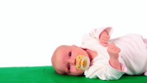 Za smrť trojmesačného bábätka môžu rodičia!