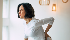 Bolievajú vás na jar kolená alebo chrbát? Zistite, čo sa deje s kĺbmi po zime