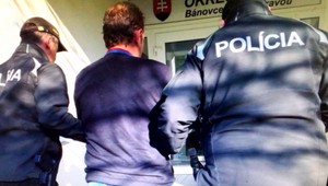 Autobusár si sadol za volant pod vplyvom alkoholu. Pred súdom sa ku všetkému priznal