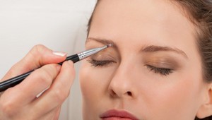 Jesenné trendy v líčení: Žiadna nuda, s takýmto mejkapom budete neprehliadnuteľné