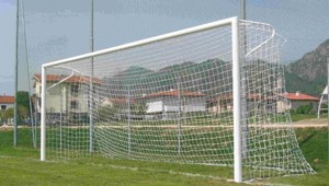 Kuriózne! Šéf klubu bude chytať proti svojim!