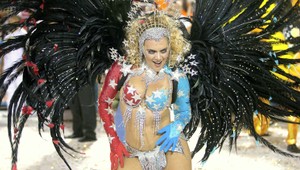 REPORTÁŽ: Brazília sa zabáva, karneval prerušila streľba