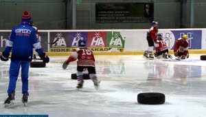 Nadácia TV JOJ urobila šťastných 10 chlapcov. Zabezpečila im hokejový tábor