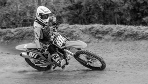 VIDEO: Gabriela (†17) nezvládla jazdu na motorke. Preteky sa skončili katastrofou