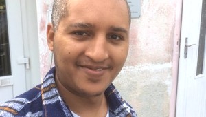 Simon odišiel na nákup a už sa nevrátil. Polícia pátra po nezvestnom kuchárovi