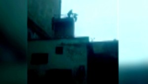 Hasiči zasahovali na bratislavskom komíne. Nahlásili na ňom podozrivú osobu