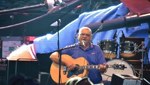 Český spevák po boji s rakovinou šokuje! Je ženatý, no aj tak chystá svadbu!