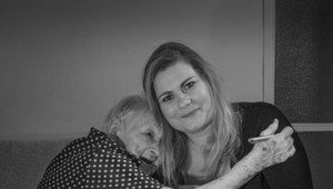 V Lučenci si uctili Violu Fischerovú, známu z príbehu Mengeleho dievča, a jej rodinu