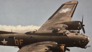 Pád lietajúcej pevnosti B-17 si pamätajú aj po 80 rokoch. Dvoch amerických vojakov, ktorí ho prežili, ukryl miestny krčmár