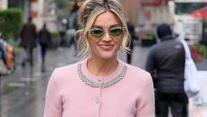 Nežná, jemná, ženská: Táto farba bude hitom jari, nosiť ju môžete už teraz