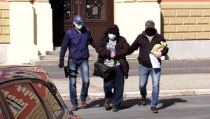 Zrušia obvineným sudcom väzbu? O niektorých rozhodnú vo štvrtok