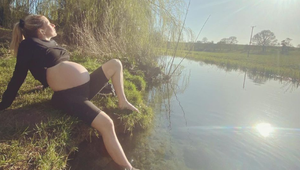 Harryho bývalka, známa speváčka, sa stala po prvýkrát mamou!