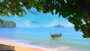 Ženy sa prezliekli za colníčky a prenikli do zabezpečenej letiskovej zóny