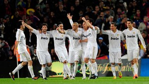 Real zvíťazil na Nou Campe, pred Barcou má 7-bodový náskok