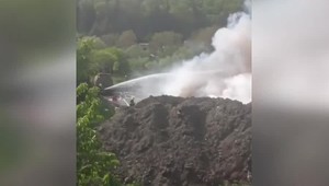 Hustý čierny dym zahalil Prešov: Požiar plastov bolo vidieť na kilometre
