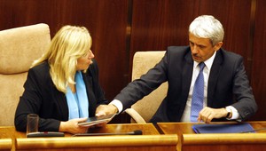 ROK PO. Cítim sa zodpovedná za koniec, hovorí Radičová