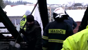 Bytovku zachvátili plamene. Štyri rodiny prišli o strechu nad hlavou