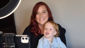 Matka roka: Nemala komu zveriť syna počas pohovoru do novej práce, tak urobila šialenú vec