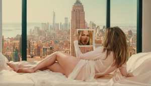 Jennifer Lopez to prestrelila! Sebaukájanie, polonahé scény - ľudia sa za ňu hanbia!