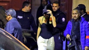 Kim Kardashian ukradli šperky za milióny, mierili na ňu zbraňami