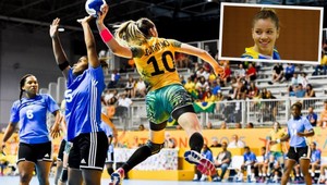 Pekná a šikovná! Brazílska hádzanárka má asi gumenú ruku! Fyzika nechápe...