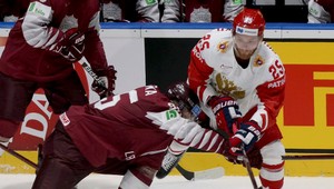 Rusi naďalej bez zaváhania, po obrate zdolali Lotyšov