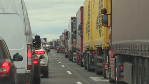 Keď záchranárom sťažujeme záchranu. Vodiči svojim správaním ohrozili život deväťmesačného bábätka