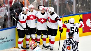 Švajčiarsko si podmanilo Herning: Dánsko s prehrou, hviezdy žiaria