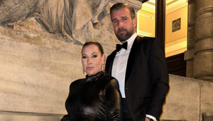 Dokonalosť! Cibulková zažiarila v sexi šatách s odvážnym rázporkom, aj s poriadnym bruškom!