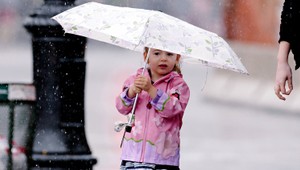 Dáždniky nedkladajte, hrozí dážď a búrky