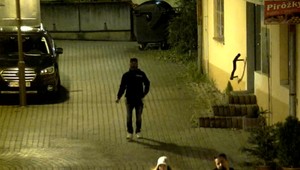 V Prievidzi už vyšetrujú mužov, ktorí po námestí kráčali s mačetami