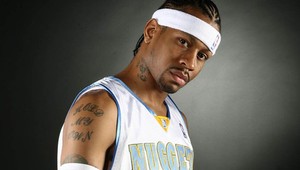 Iverson podpísal s Philadelphiou kontrakt, debutovať má proti Denveru