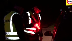 Večerná policajná akcia na cestách: Skontrolovali stovky áut